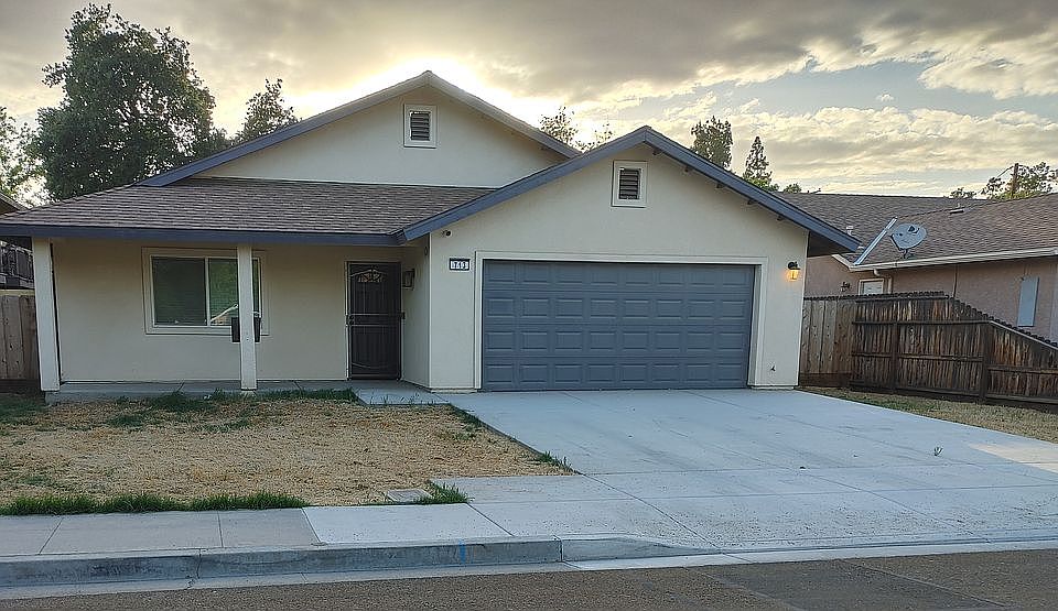 1st image of 713 S Encina St
