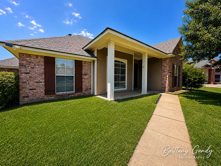 6037 Braeburn Ct — Photo 3