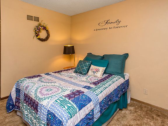 5th image of 309 Valley West Dr