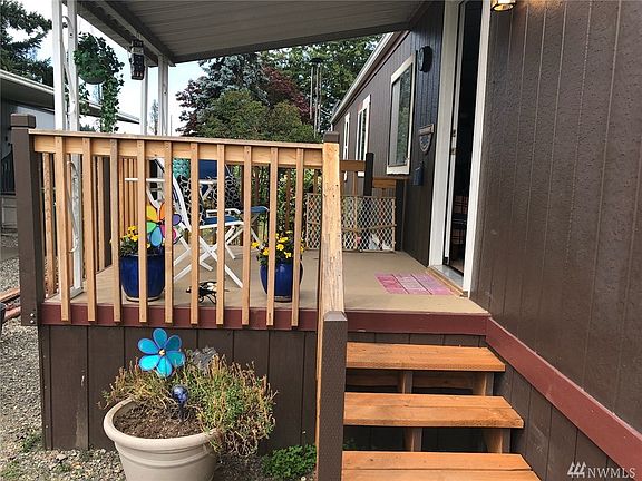 2nd image of 16600 25th Ave NE Unit 110