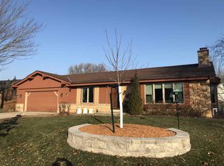 7544 S Nottingham Way, Franklin, WI 53132