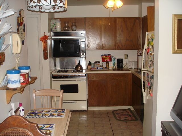 2nd image of 818 Cricket Ln