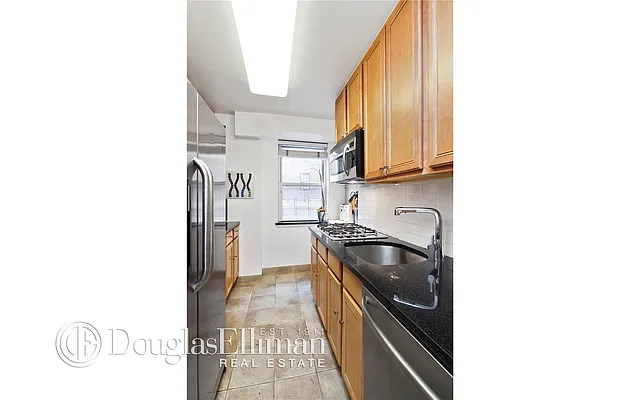 Sold by Douglas Elliman | media 16