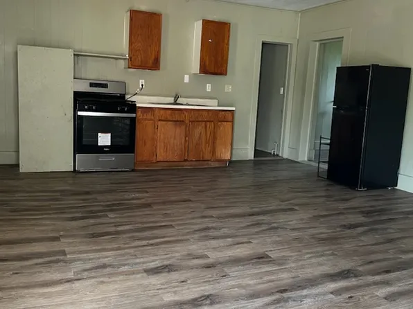 310 N Springfield Ave APT 3, Green Forest, AR 72638