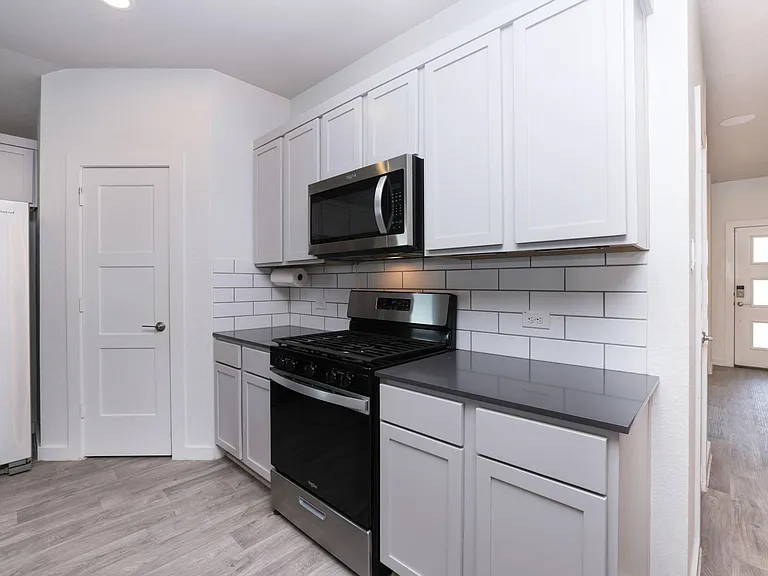14209 Silver Maple Ct — Photo 18