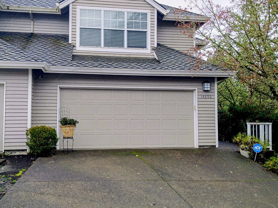 Front - 2 car garage