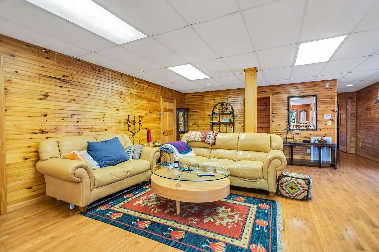 1 bed, 2.0 bath, 990 sqft, $3,563 — Photo 4
