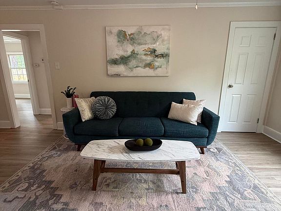 4th image of 5478 Crown Ave