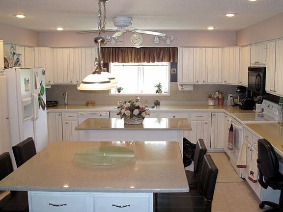 5th image of 15609 Harbor Dr
