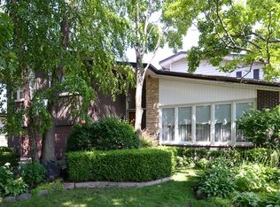 7051 N Tripp Ave, Lincolnwood, IL 60712