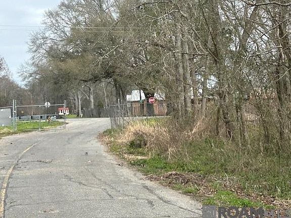 2nd image of Bayou Rd