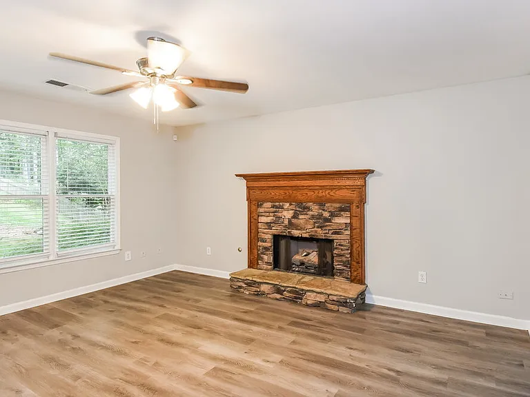 38 Wesley Dr — Photo 6