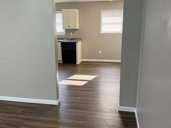 3rd image of 240 Randolph Hl