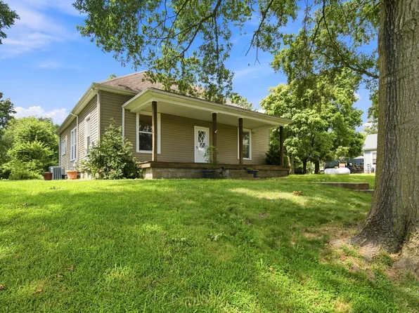 102 Granvel Blvd, Wooldridge, MO 65287