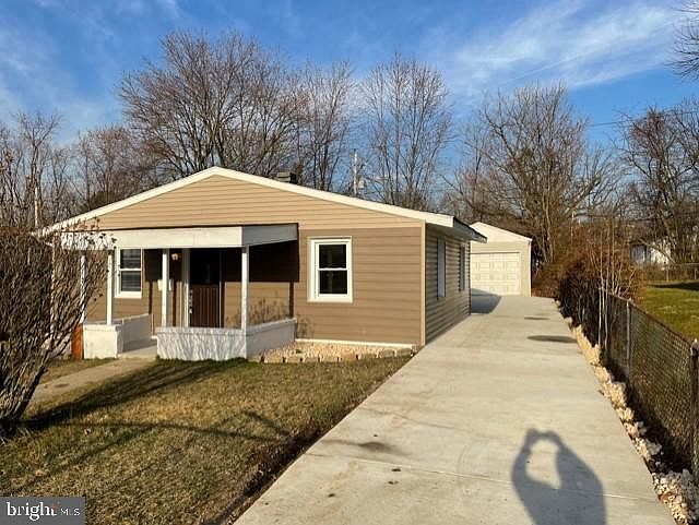 1st image of 417 Robinson Dr