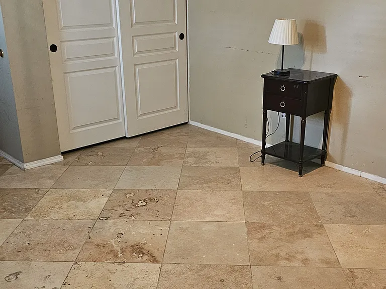 314 Lorraine Ct — Photo 12