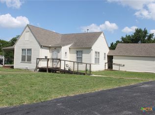 1100 Maple St, Lockhart, TX 78644