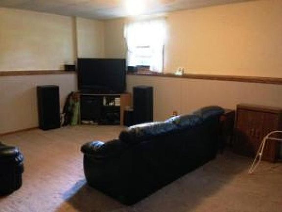 5th image of 8515 S 15th Ave