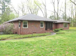 182 Longview Dr, Longmeadow, MA 01106