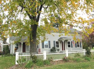 1851 Parks Rd, Oakland, MI 48363