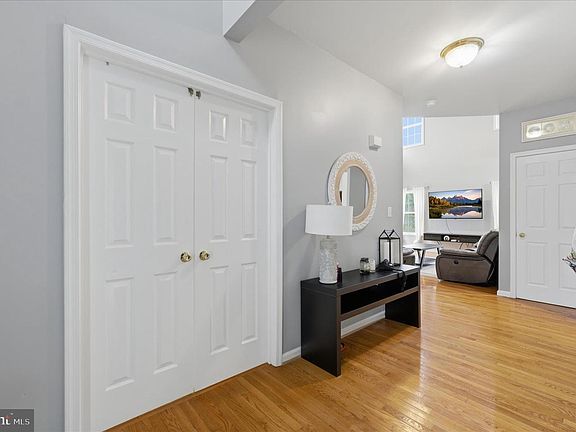 5th image of 46 Willowby Ct