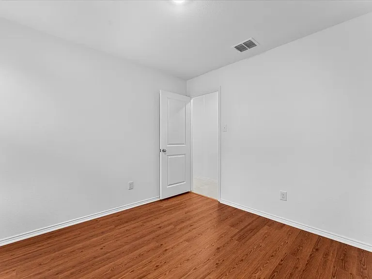 211 Herman Ln — Photo 26