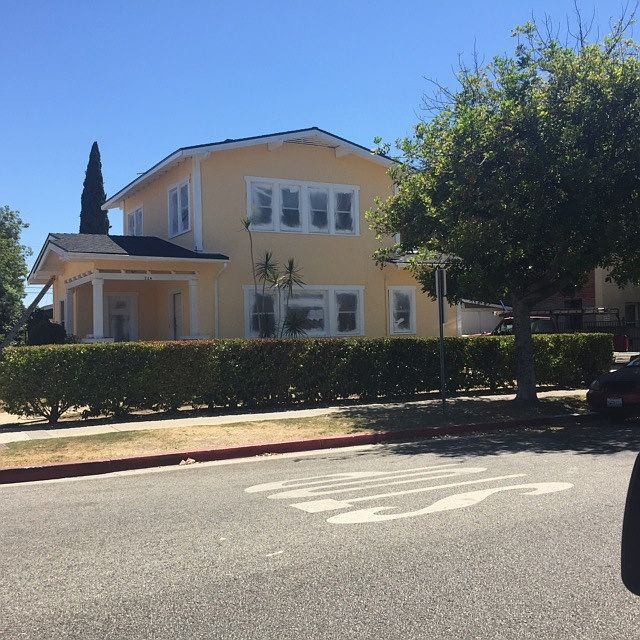 1st image of 224 E Chestnut St #House