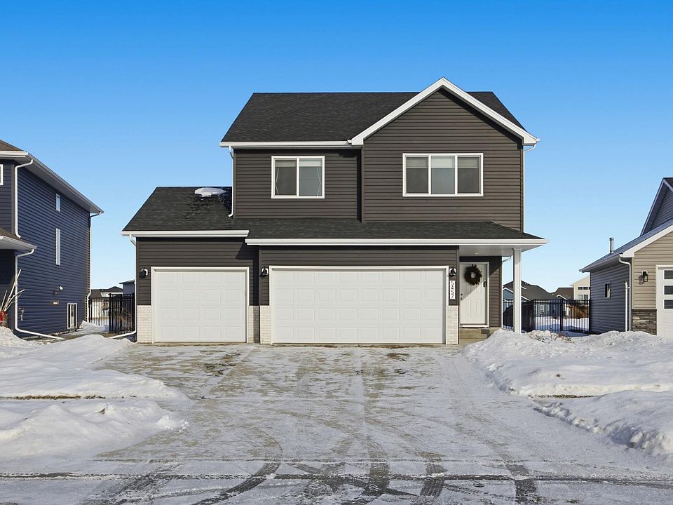 5457 Lori Ln W, West Fargo, ND 58078 | Zillow