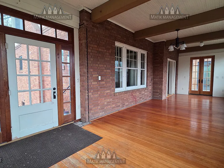522 14th Ave SW — Photo 3