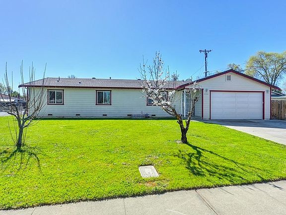 3rd image of 2552 El Cedro Court