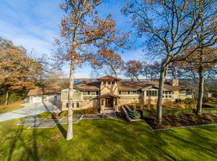 3200 Stonebridge Isle, Delafield, WI 53018