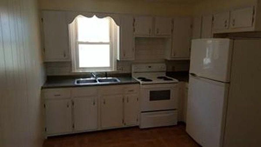2nd image of 33 Union St APT 4