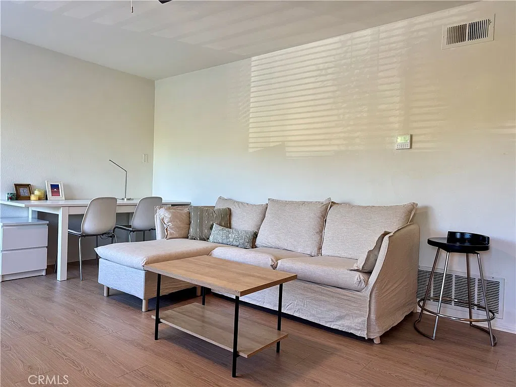 1 bed, 731 sqft, $2,950 — Photo 4
