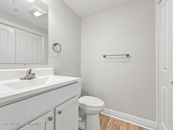5th image of 13 Dunbar Way