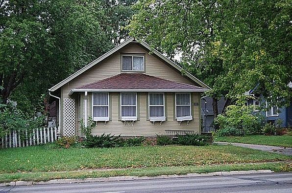 1st image of 1111 Grand Ave