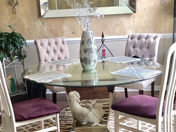 Seperate dining room