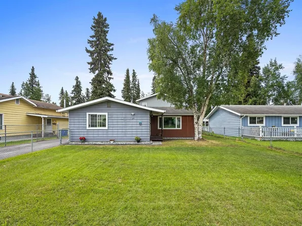 215 Dunbar Ave, Fairbanks, AK 99701