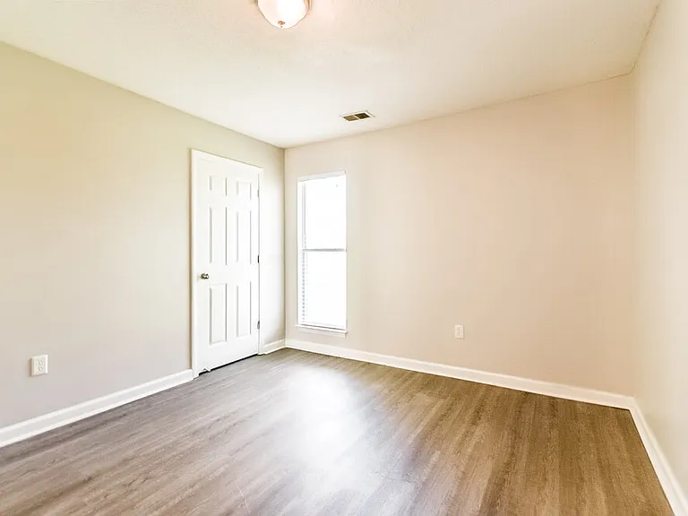 7845 Sarah Ann Dr S — Photo 14