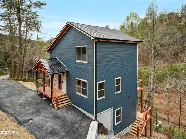 1715 Walker Trl, Sevierville, TN 37876