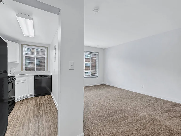River Hill Apartments — Photo 6