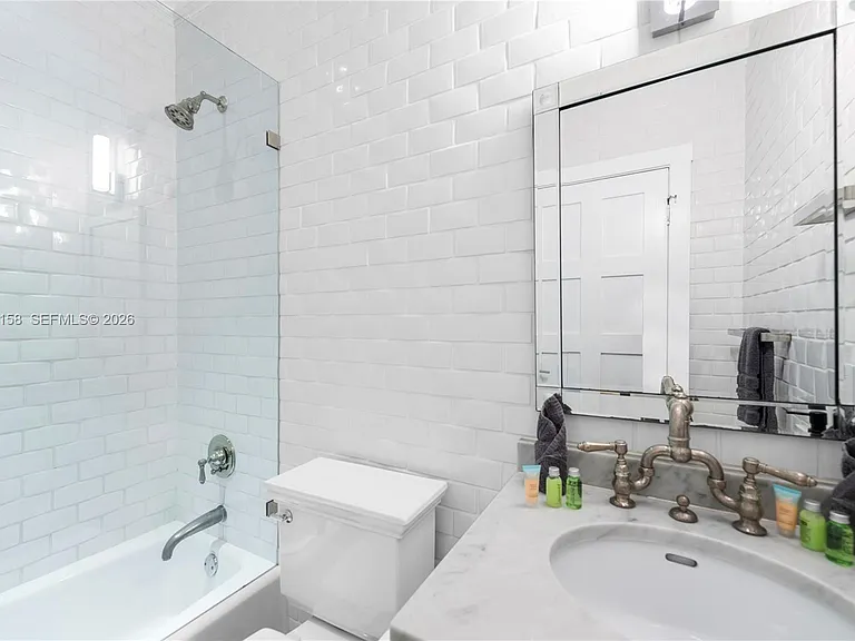 1201 NE 83rd St — Photo 54