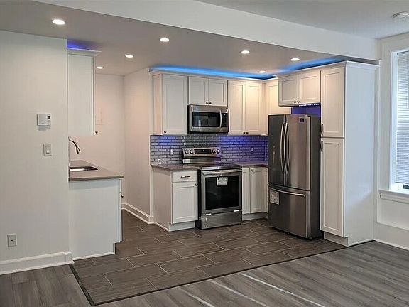 2nd image of 140 Chestnut St APT 601
