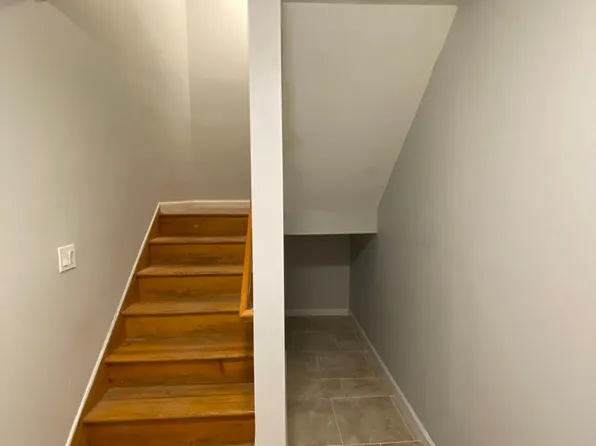 8668 Midland Pkwy, Jamaica, NY 11432