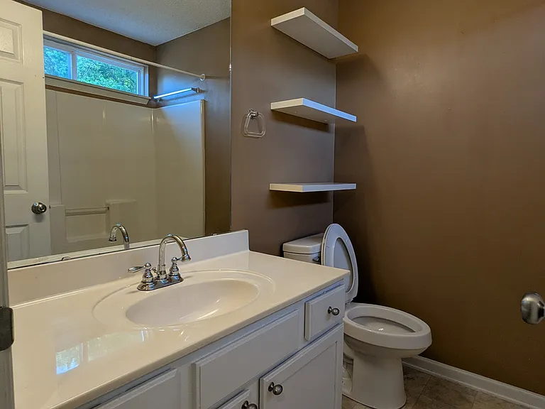 1701 Clooney Ln — Photo 17