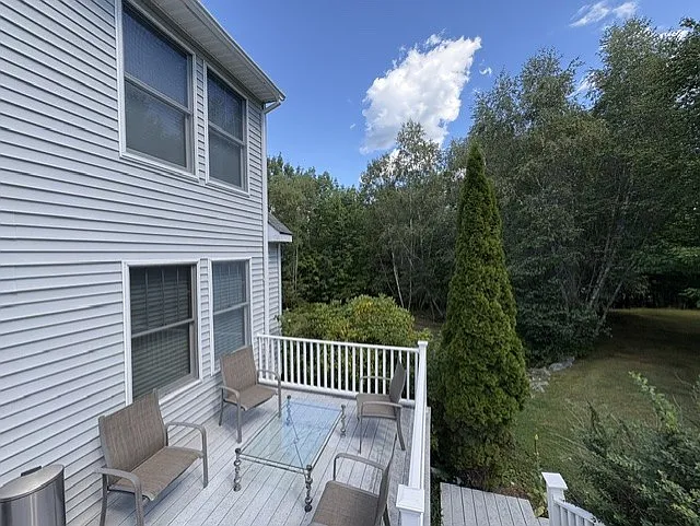 3 bed, 2200 sqft, $3,400 — Photo 3