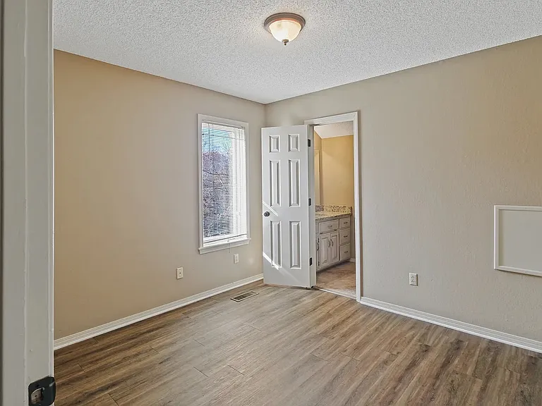 3202 Cardinal Creek Cir — Photo 14