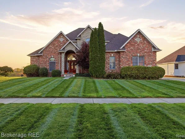 9132 Copper Ridge Dr, Davison, MI 48423
