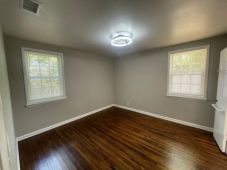 2425 Chapel Ave #B — Photo 14