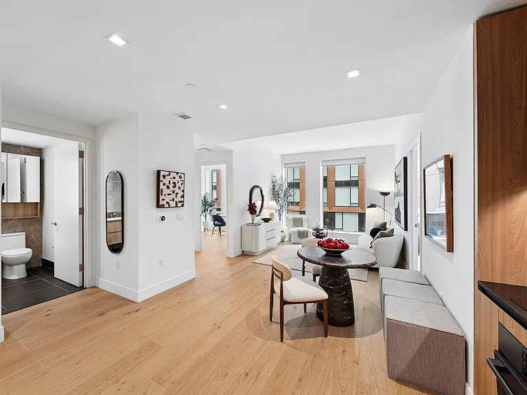 312 W 43rd St #7C — Photo 14