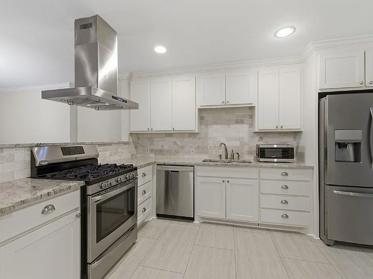 2725 Ryan Place Dr — Photo 12